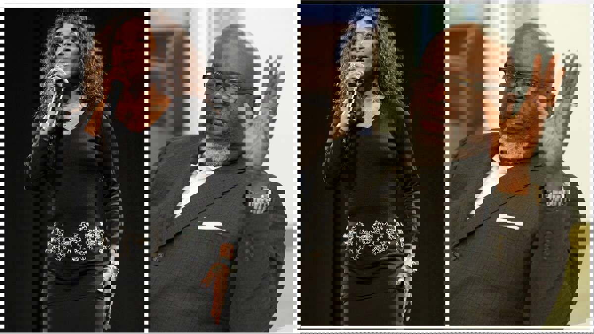 Mind Yo Business': Dr. Juanita Bynum Speaks Up to Defend Bishop T.D. Jakes  Amid Explosive Allegations Linking Him to Sean 'Diddy' Combs